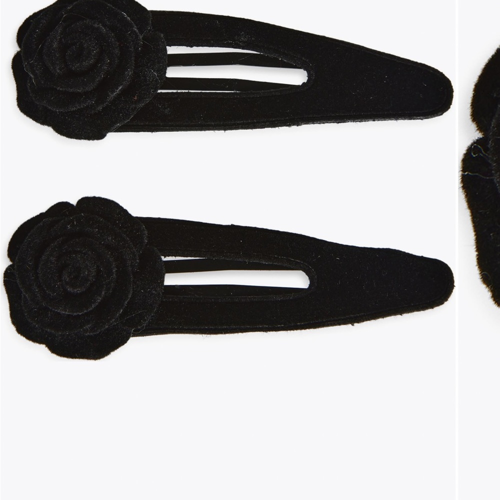 NWT! Super Cute! Tasha 2-Pack Rosette Snap Hair Clips